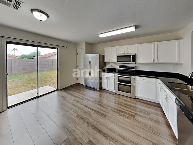 Foto del edificio - 11343 E Quintana Ave