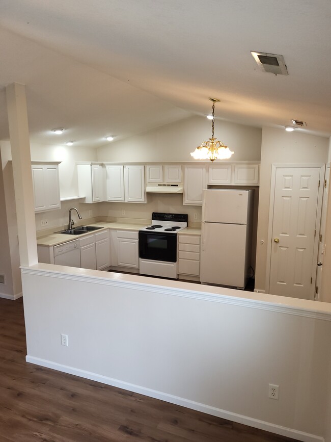 Kitchen, dining and pantry - 600 Crestview Dr