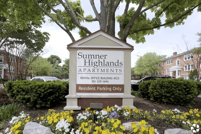 Entrance - Sumner Highlands Apartments