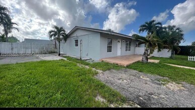 Building Photo - 17201 NW 53rd Pl