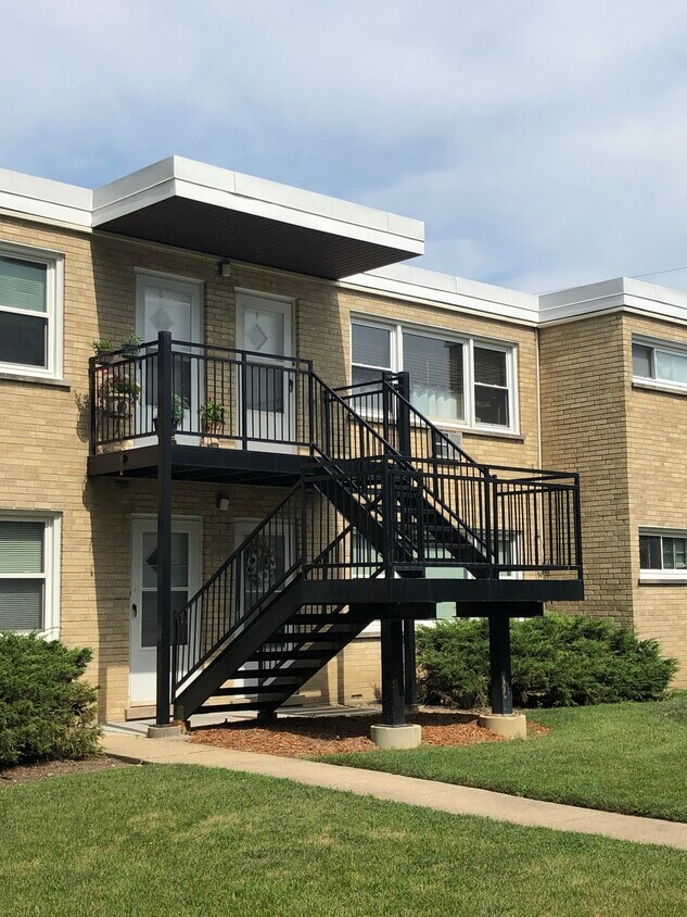 1104 W Hawthorne St Unit B, Arlington Heights, IL 60005 Apartments in