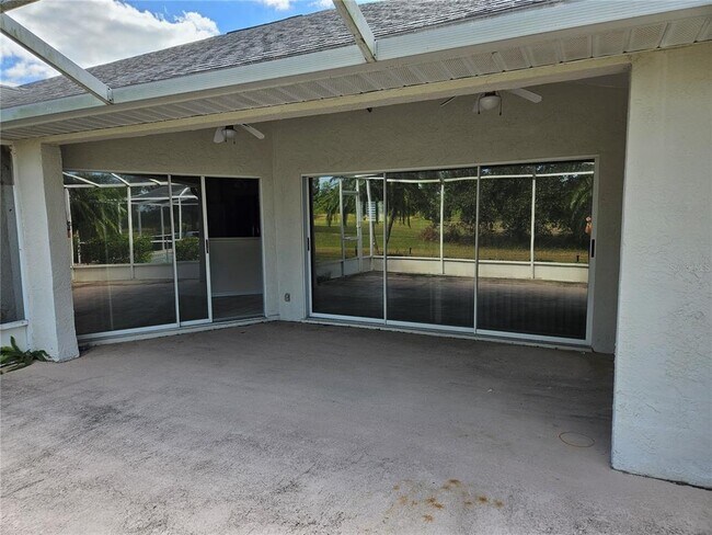 Foto del edificio - 2421 E Del Webb Blvd