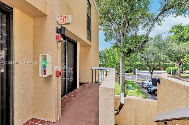 Foto del edificio - 2930 SW 87th Terrace