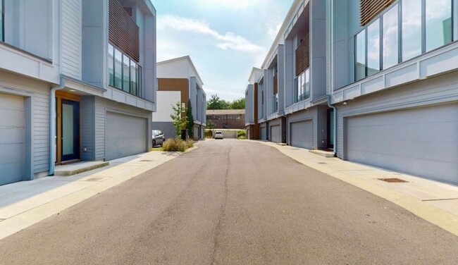 Foto del edificio - 227 Oceola Ave