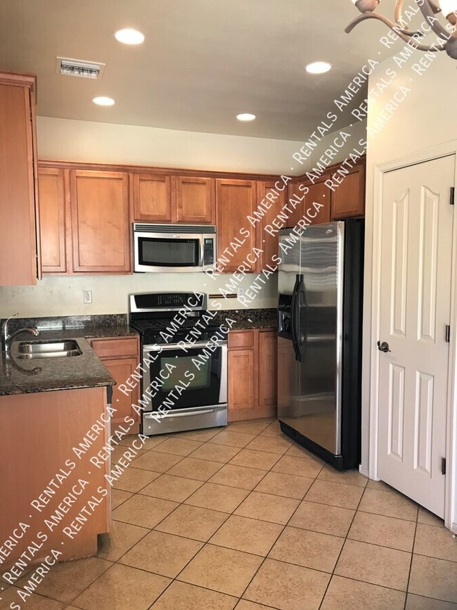 Building Photo - 1691 W Gleaming Moon Ln