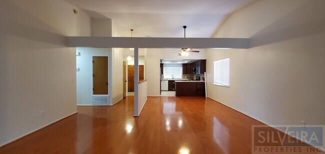 Foto del edificio - Lovely 3 Bedrooms 2 bath Home For Rent