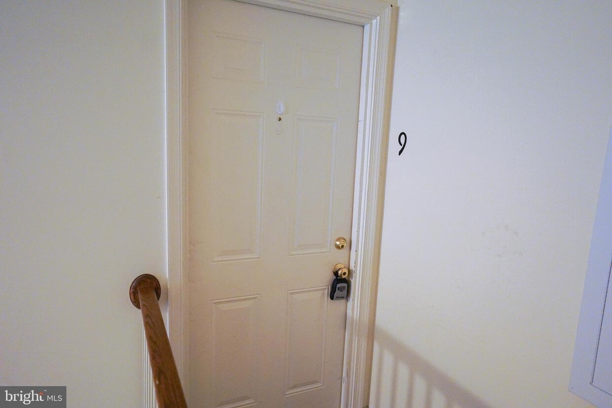 802 Travers St Unit 9, Cambridge, MD 21613 Room for Rent in Cambridge