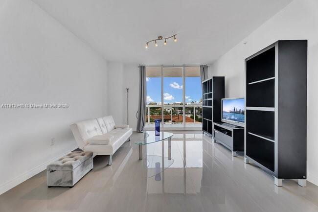 Foto del edificio - 9595 Collins Ave