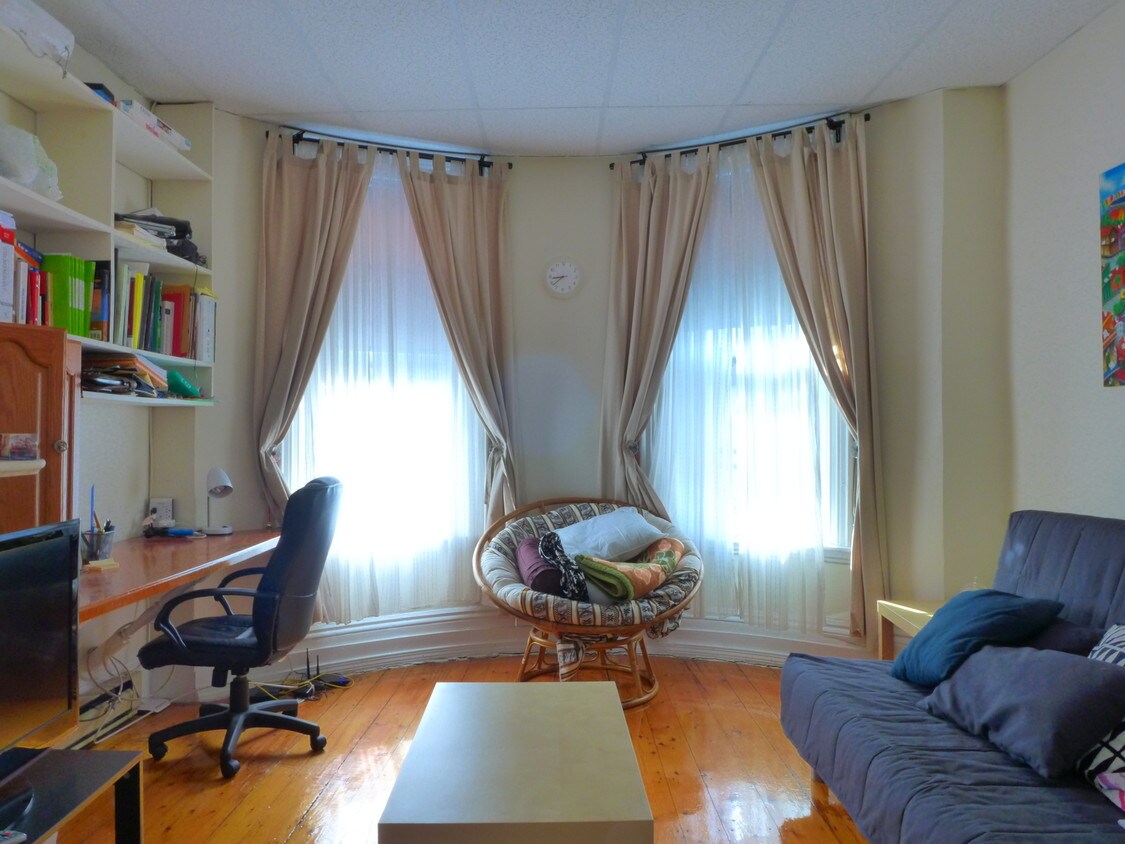 Foto principal - 94 E Brookline St