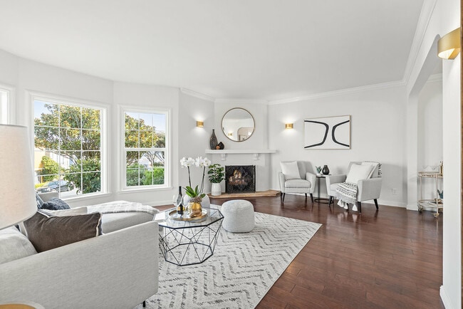 Photo - 724 Teresita Blvd House