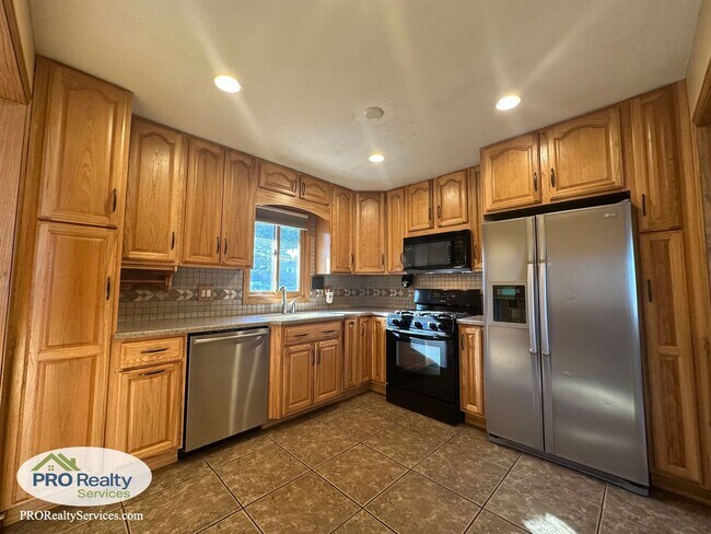 Foto del edificio - 3 Bedroom Home in Crystal