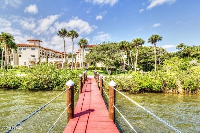 Foto del edificio - 5090 Riverside Dr
