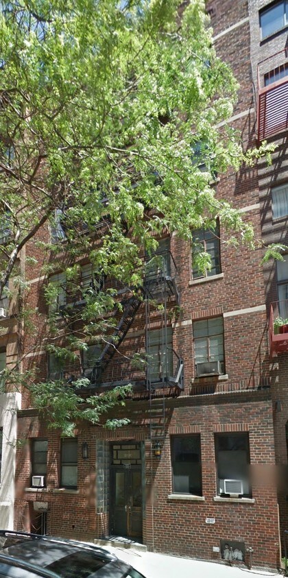 Building Photo - 123 E 82nd St