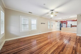 Building Photo - 321 W 13th St