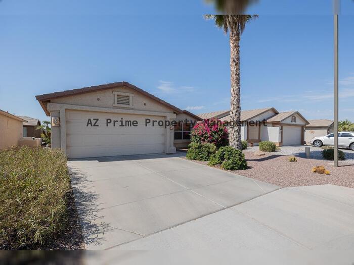 Primary Photo - 3431 E Torrey Pines Ln