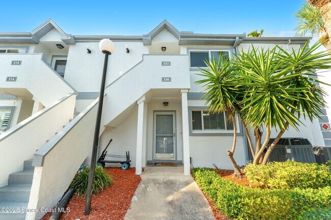 Foto del edificio - 220 Beach Park Ln