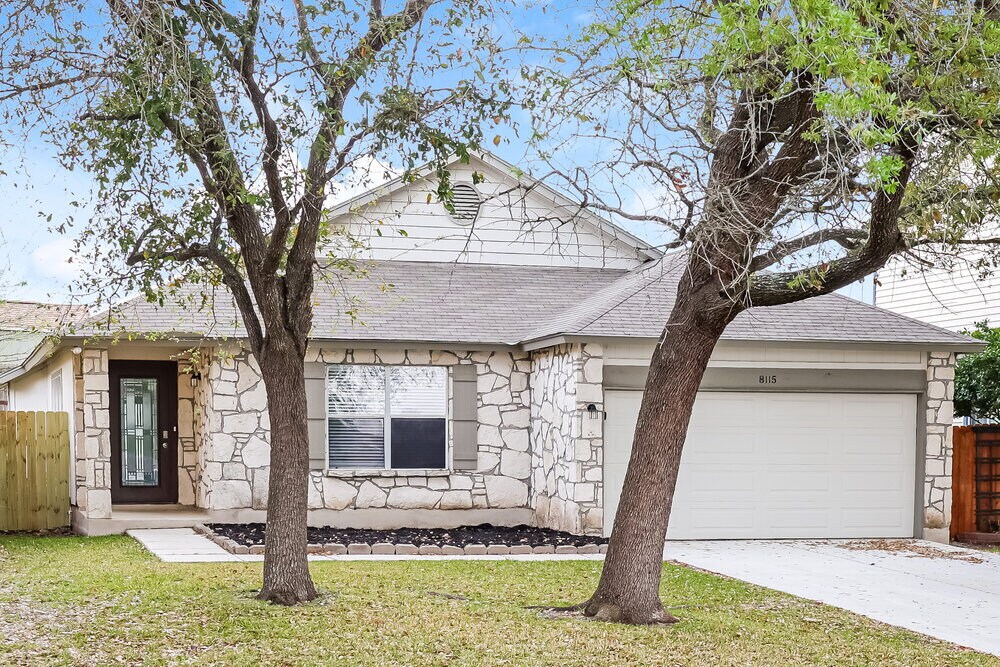 Foto principal - 8115 Maple Meadow Dr