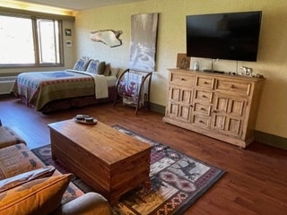 Building Photo - 008