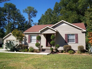Building Photo - 312 N 19th Ave