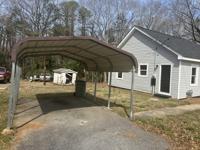 Building Photo - 509 Hetty Hill St