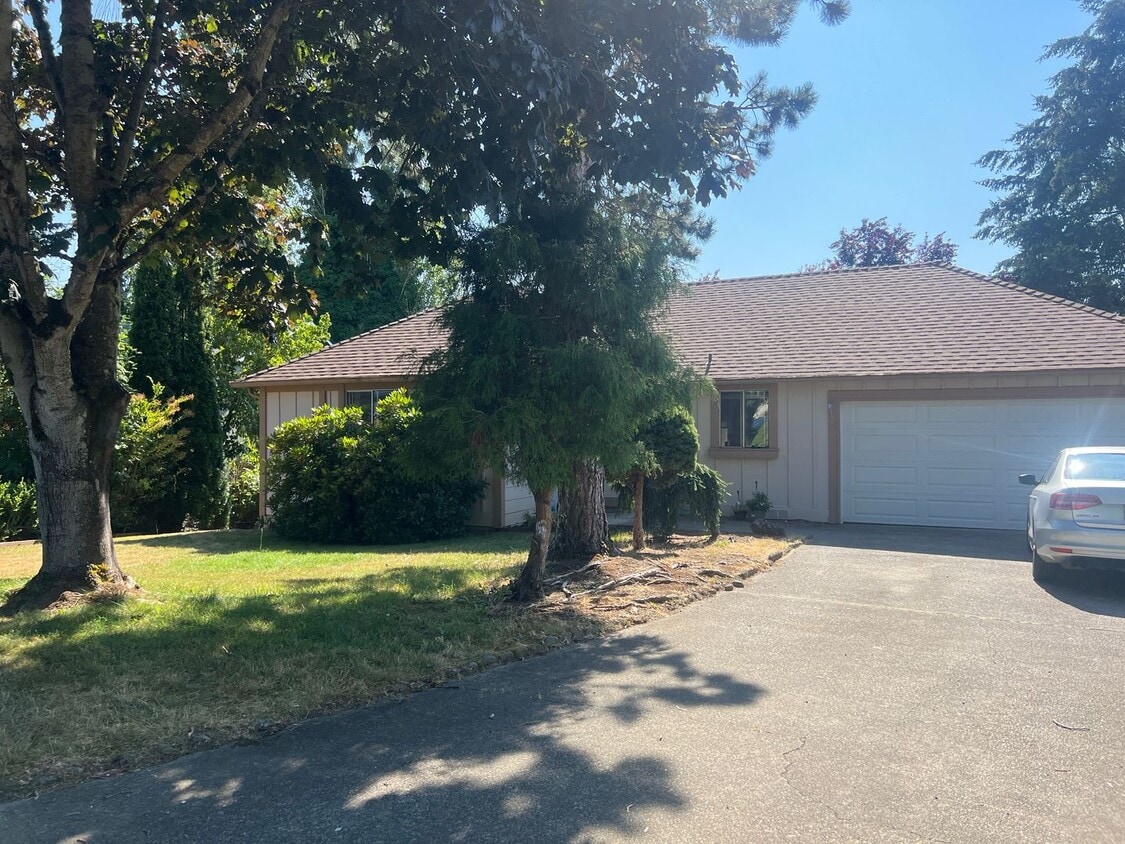 Rambler on Cul-De-Sac - Rambler on Cul-De-Sac