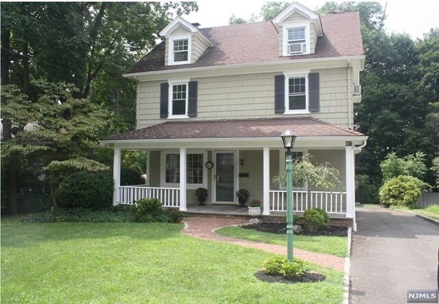 Primary Photo - 97 Magnolia Avenue