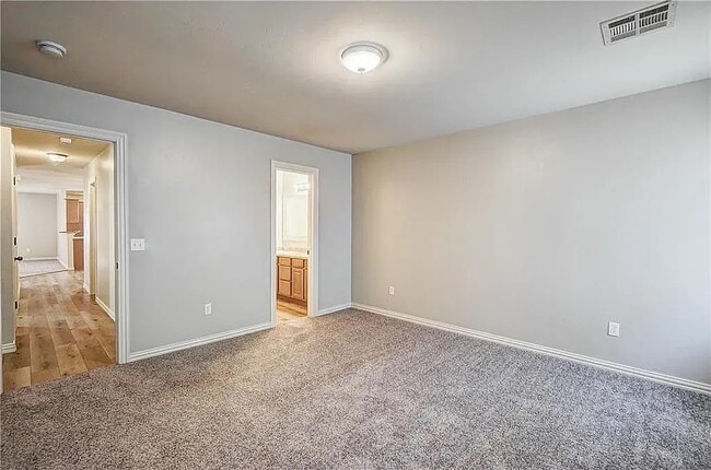 Building Photo - 432 Sterling Pointe Way