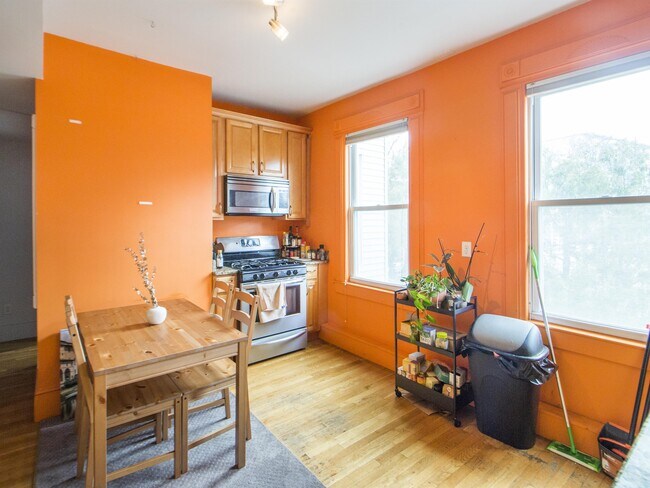Foto del edificio - 21 Essex St, Unit 2
