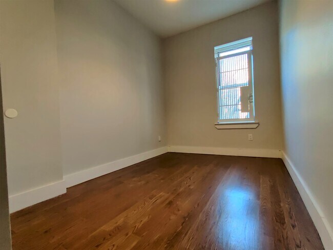 Foto del edificio - 1297 St Johns Pl