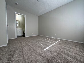 Building Photo - 181 Bel Port Dr