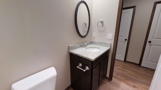 Building Photo - 708 S Deer Hvn St