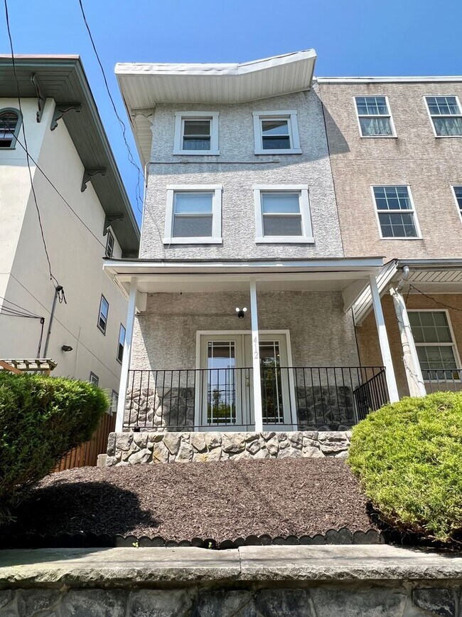 Foto del edificio - 412 N 32nd St