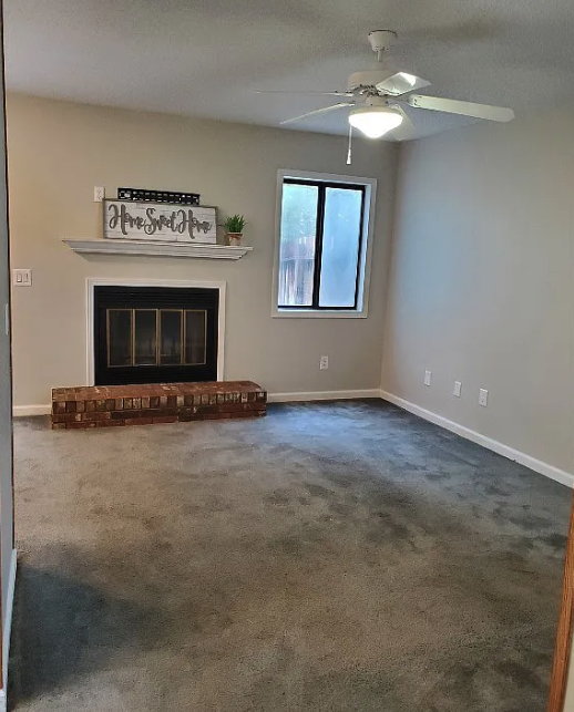 Living Room - 146 Woodfield Pl