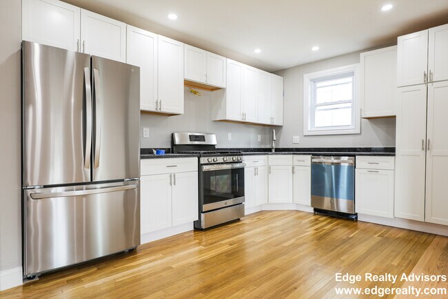 Foto del edificio - 14 Glenmont Rd