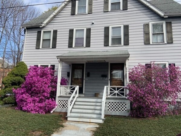 Primary Photo - 137 Lynde St