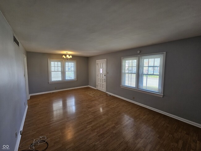 Building Photo - 1803 Ellen Dr