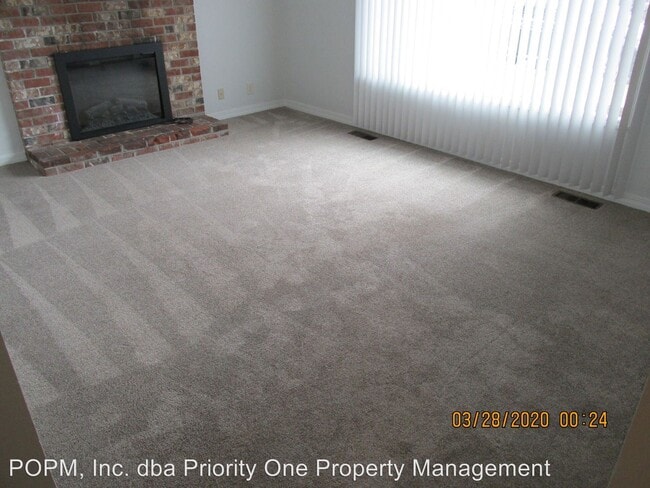 Building Photo - 150-152 SE 3rd Ave