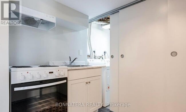 Building Photo - 50 Cedardale Ave