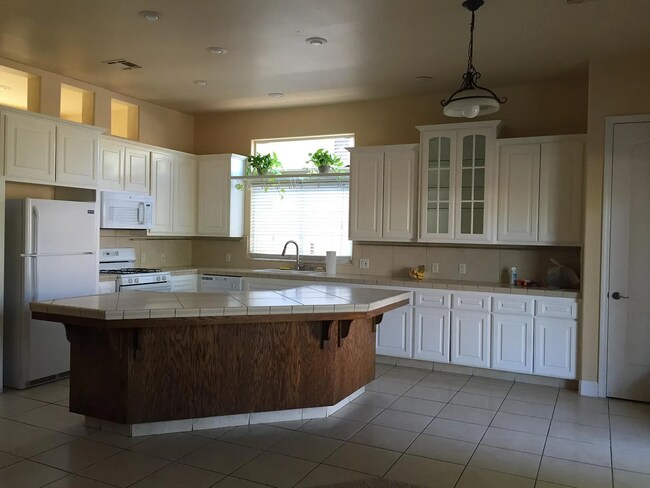 Building Photo - 4705 Polo Club Dr