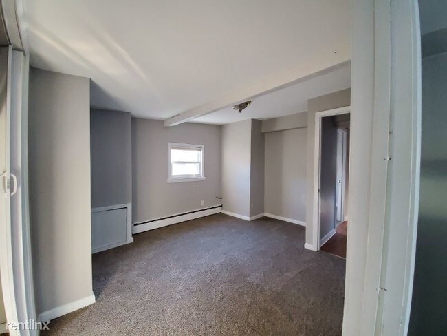 Foto del edificio - 2 br, 1 bath House - 43 Walnut St