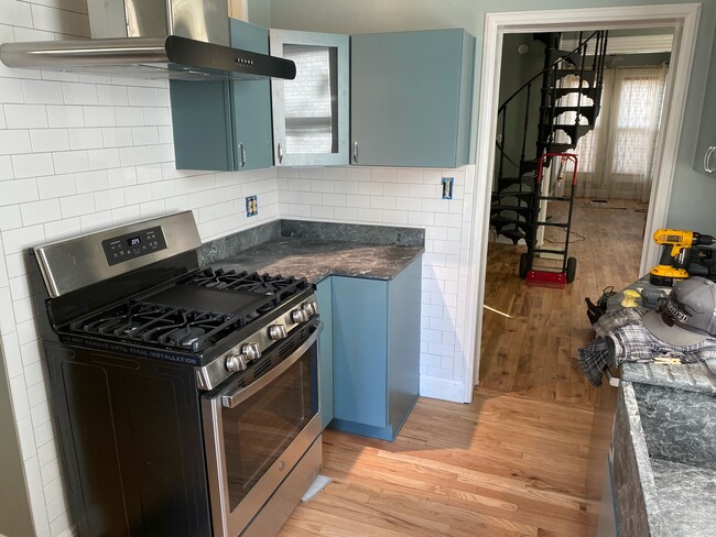 Remodeled Kitchen, Brand New Appliances - 3147 Umatilla St