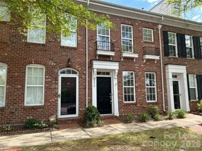 Building Photo - 8636 Beaver Creek Dr