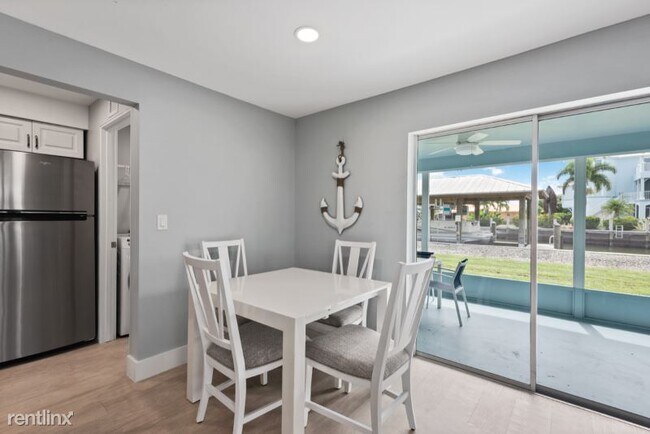 Foto del edificio - 1 br, 1 bath Townhome - 174 Trinidad St