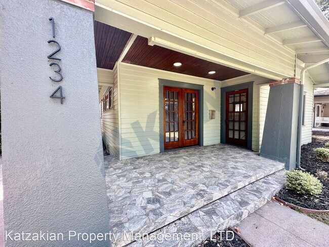 Foto del edificio - 2 br, 1 bath House - 1234 W. Harding Way