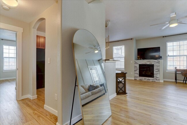 Building Photo - Charming 2-bedroom, 2-bath condo in Erie, CO,