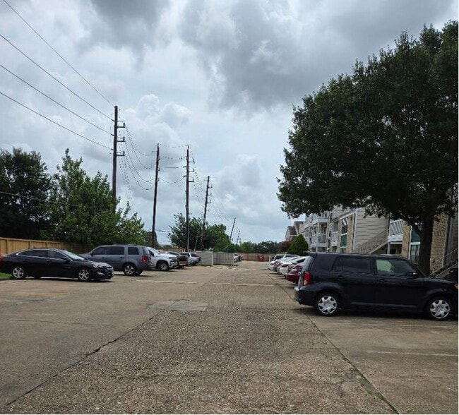 Building Photo - 12660 Ashford Point Dr