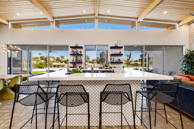 Building Photo - 42920 Caballeros Dr