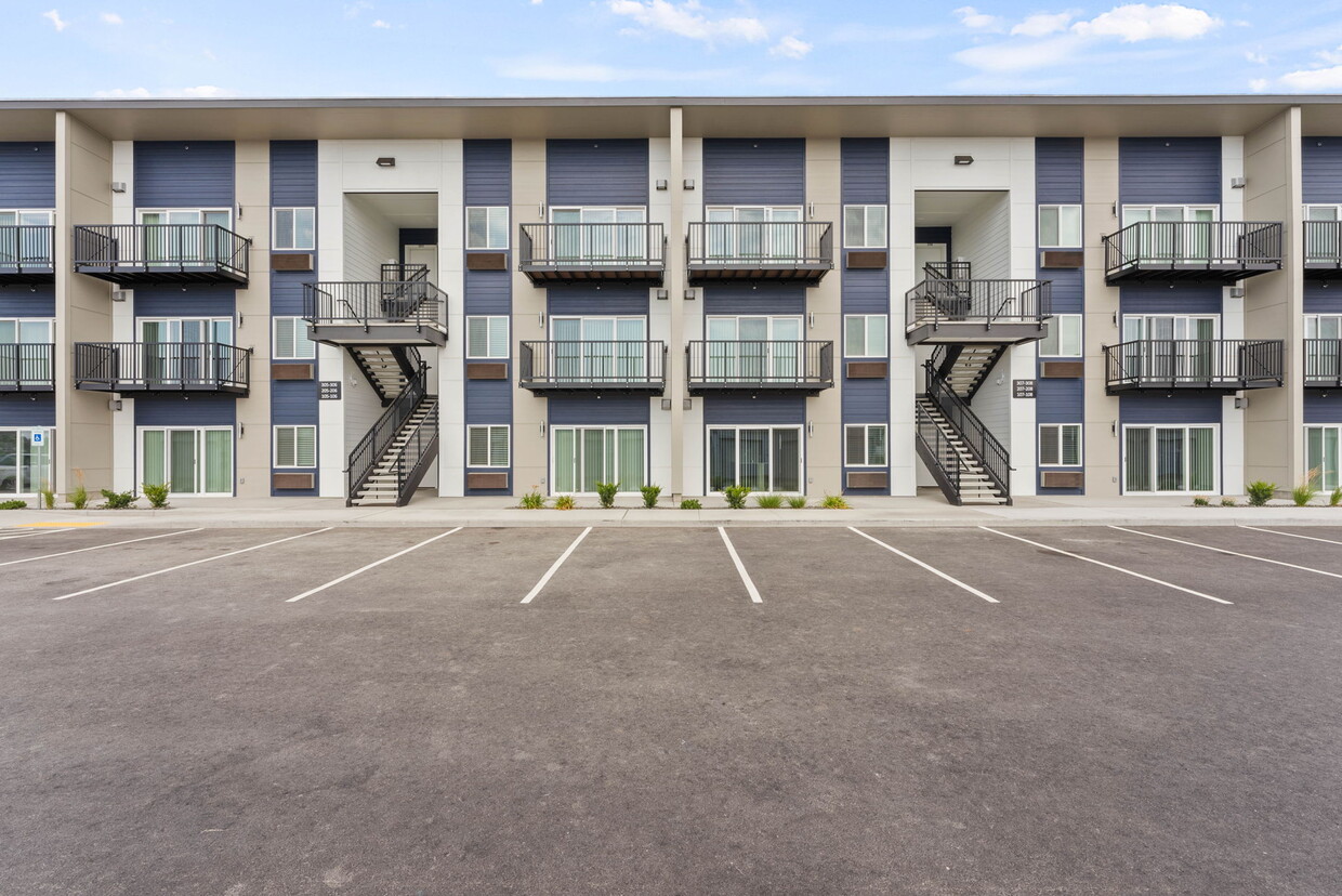 Primary Photo - Fairways Apartments