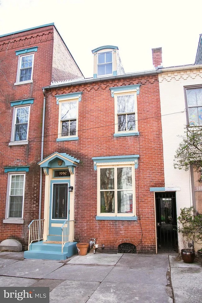 Building Photo - 1002 Green St