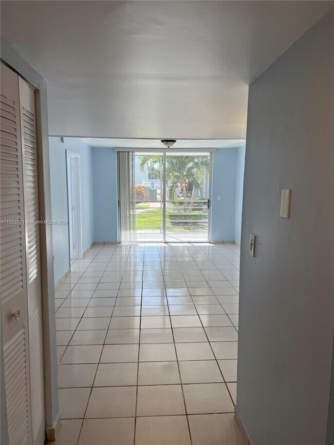 Building Photo - 14170 SW 84th St # 101-F